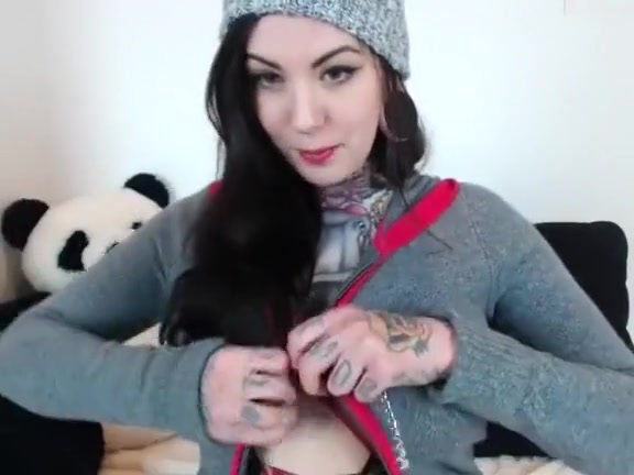 Crazy Amateur video with College  Tattoos...
